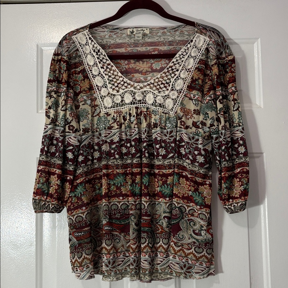 Unity World Wear brand top Size Medium